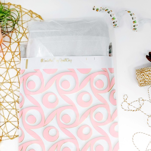 25 14X17 Pink Swirl Poly Mailers PRICE IS FIRM - Picture 4 of 5